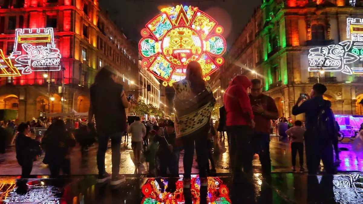 zocalo grito ROBERTO HERNANDEZ